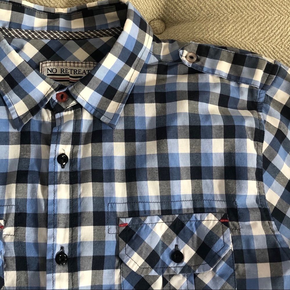 No Retreat Large Check Plaid Button Up Shirt L